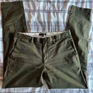 Banana Republic Fulton chinos